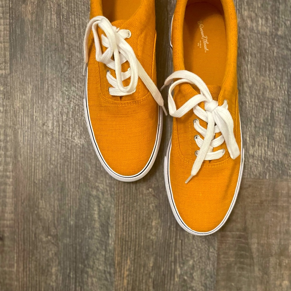 Universal Thread Orange Canvas Lace-Up Sneakers